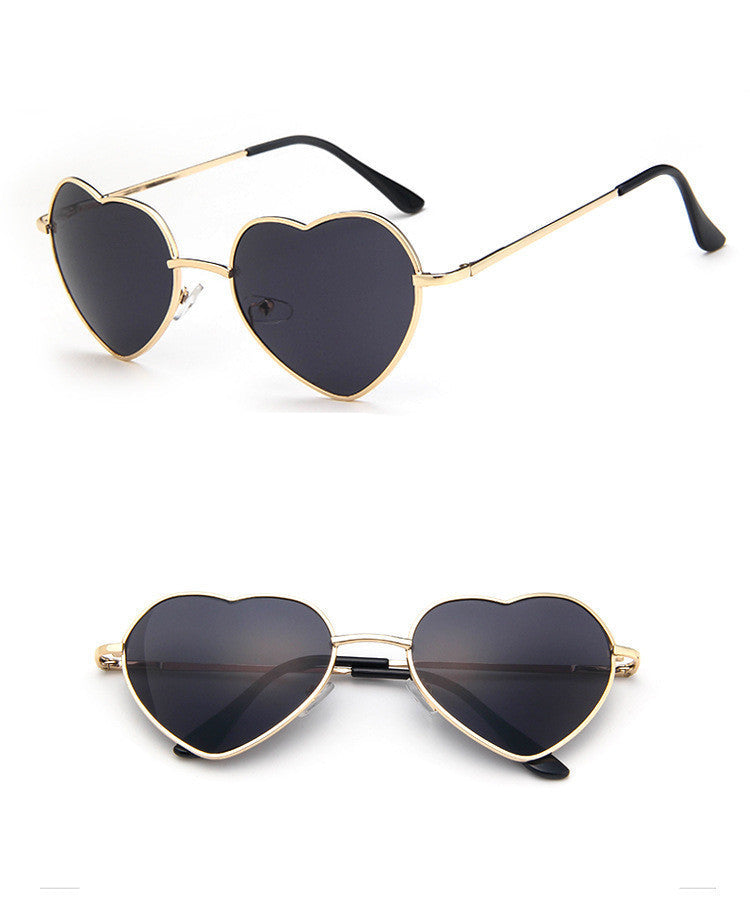 Love-Struck Heart Sunglasses - Retro Chic & Trendy