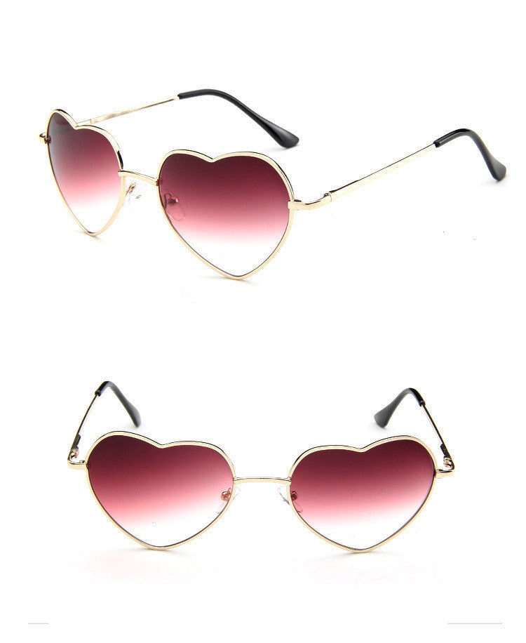 Love-Struck Heart Sunglasses - Retro Chic & Trendy