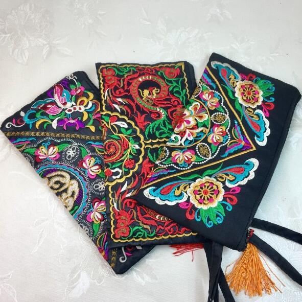 The Artisan's Bloom: Hand-Embroidered Purse