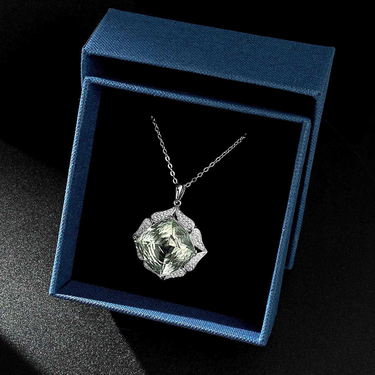 EMERALD ENCHANTMENT Necklace