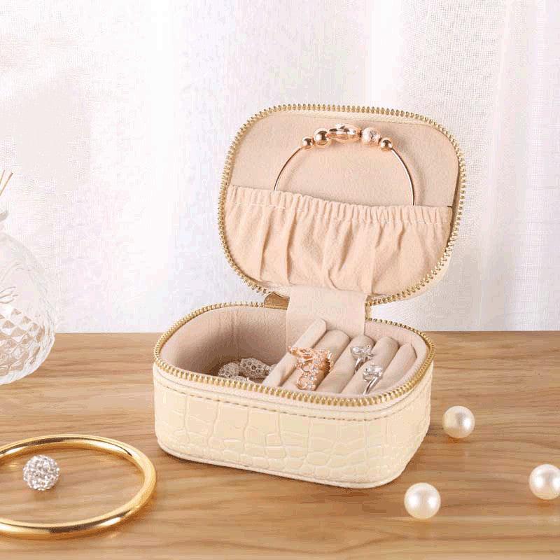 PEARL POUCH Quilted Travel Jewelry Case with Zipper | RAMODO JEWELRY