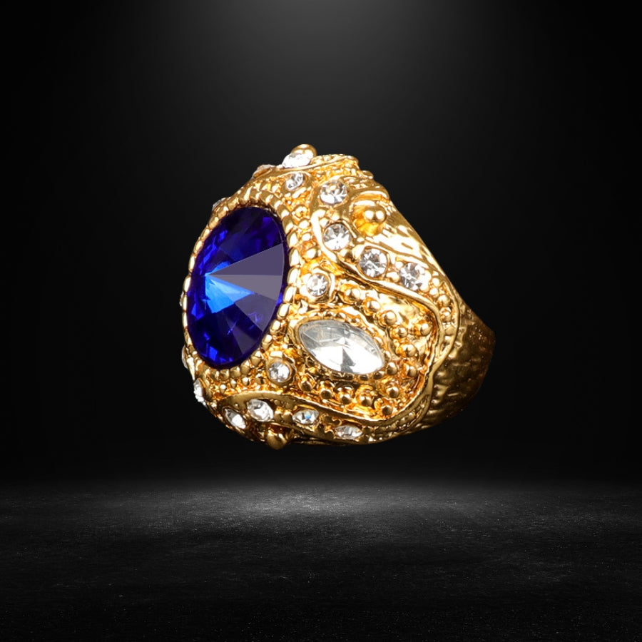 SOVEREIGN STONE Retro Crown Ring Satellite Stone