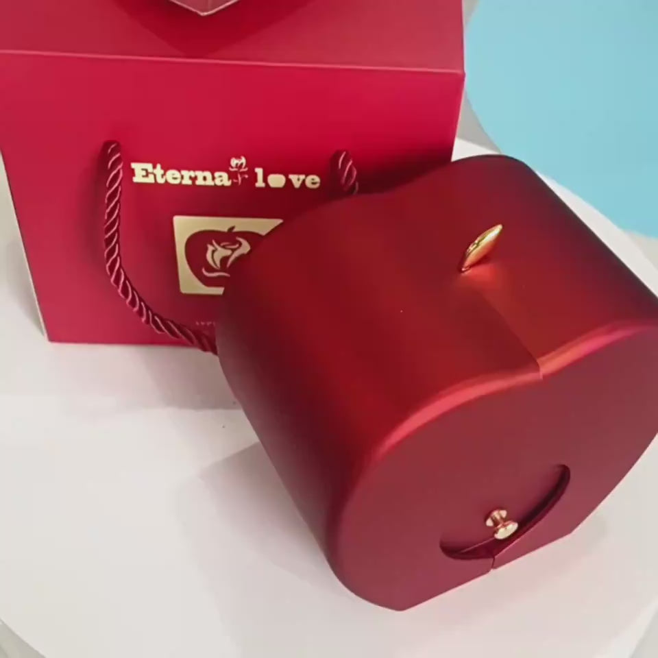 ETERNAL SENTIMENTS Eternal Rose Gift Box Video 2