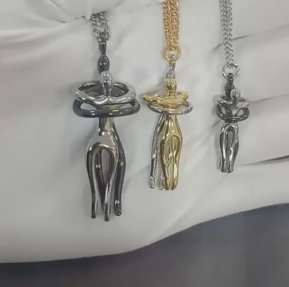Hugging Couple Necklace | RAMODO JEWELRY